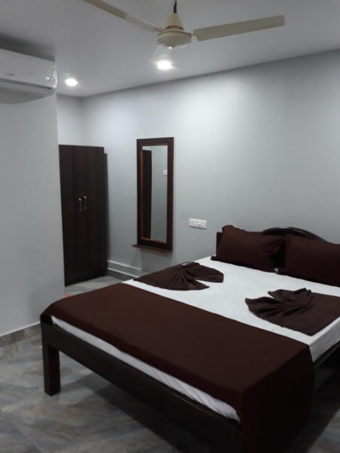 Shawn'S The Morjim Enclave Hotel Exterior photo